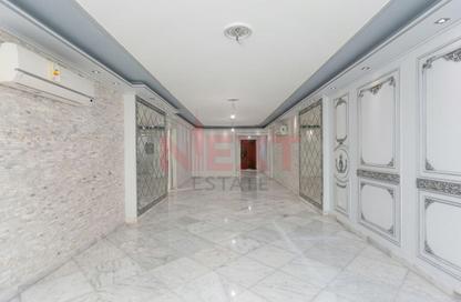 Apartment - 4 Bedrooms - 3 Bathrooms for sale in Abou Quer Road - Roushdy - Hay Sharq - Alexandria