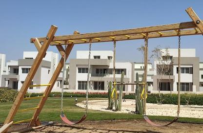 Townhouse - 3 - 4 for sale in Gardenville - Hyde Park - New Cairo City - Cairo