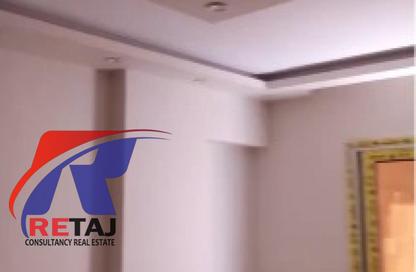 Apartment - 3 Bedrooms - 2 Bathrooms for sale in Abdallah Ibn Al Taher St. - 6th Zone - Nasr City - Cairo