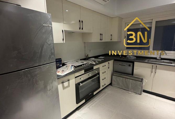 98006010 - Property Image 2