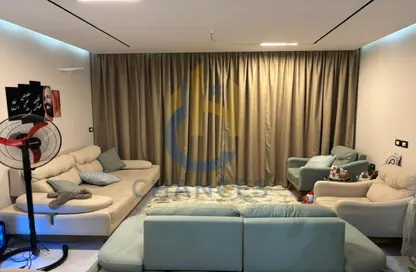 Apartment - 3 Bedrooms - 1 Bathroom for sale in Tijan - Zahraa El Maadi - Hay El Maadi - Cairo
