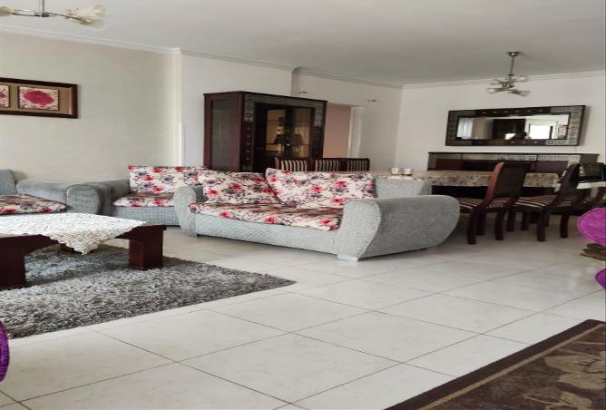 8701206 - Property Image 2