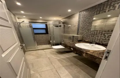 شقة - 5 غرف نوم - 3 حمامات للايجار في كونتيننتال جاردنز - الحي الثاني عشر - الشيخ زايد - الجيزة