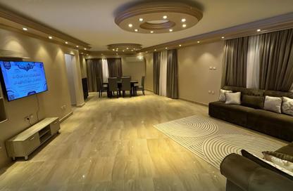 شقة - 3 غرف نوم - 3 حمامات للايجار في شارع المسجد الاقصي - المهندسين - الجيزة