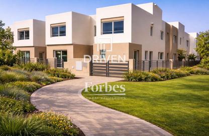 تاون هاوس - 4 - 4 للبيع في ذا كراون - طريق مصر اسكندرية الصحراوي - مدينة 6 أكتوبر - الجيزة