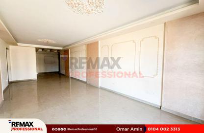 Apartment - 3 Bedrooms - 2 Bathrooms for sale in Green Towers - Smouha - Hay Sharq - Alexandria