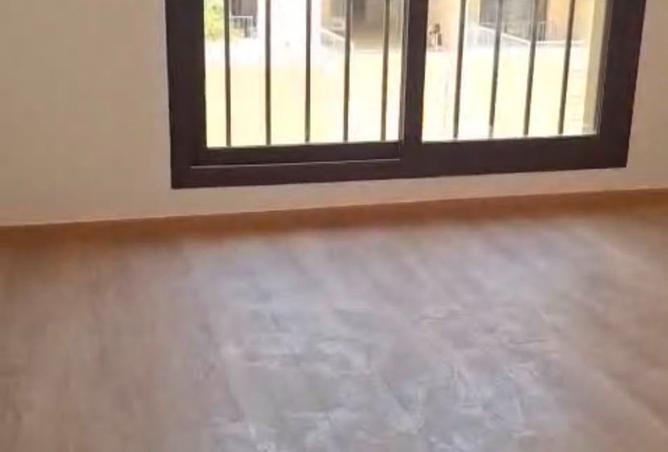 102913888 - Property Image 3