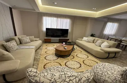 Apartment - 3 Bedrooms - 2 Bathrooms for rent in Beverly Hills Road - 17th District - Sheikh Zayed City - Giza