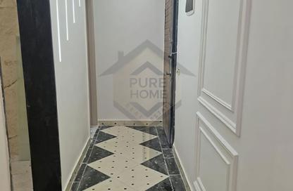 Apartment - 3 Bedrooms - 2 Bathrooms for sale in Ahmed Allam St. - Sporting - Hay Sharq - Alexandria