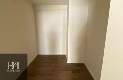Apartment - 3 - 3 for sale in Pyramids Hills - Cairo Alexandria Desert Road - 6 October City - Giza