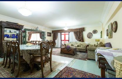 Apartment - 7 Bedrooms - 3 Bathrooms for sale in Ghazzah St. - Saba Basha - Hay Sharq - Alexandria