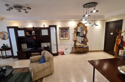 Apartment - 2 Bedrooms - 1 Bathroom for sale in 10th Sector - Zahraa El Maadi - Hay El Maadi - Cairo