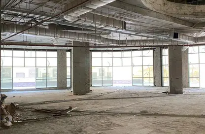 مساحات مكتبية - 8 غرف نوم - 6 حمامات للايجار في شارع التسعين الشمالي - التجمع الخامس - مدينة القاهرة الجديدة - القاهرة