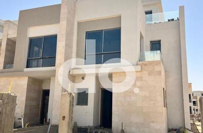 Townhouse - 4 - 4 for sale in Cluster 1 - Hyde Park - New Cairo City - Cairo
