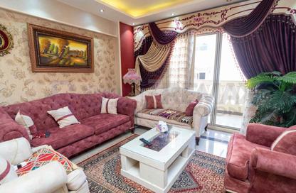 Apartment - 3 - 2 for sale in Al Farek Ismail Srhank St. - Laurent - Hay Sharq - Alexandria