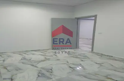 عيادة - 2 غرف نوم - 1 حمام للايجار في طريق الشروق - المجاورة الاولي - الحي التاسع - مدينة الشروق - القاهرة