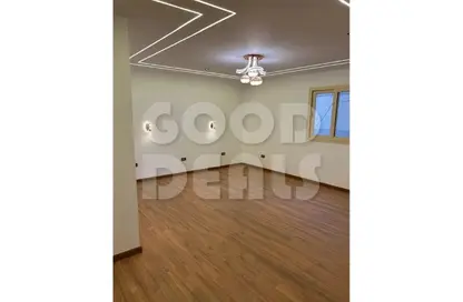 شقة - 3 غرف نوم - 2 حمامات للبيع في شارع لبنان - المهندسين - الجيزة