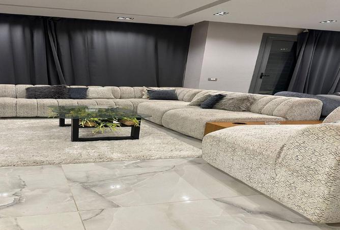 73769678 - Property Image 2