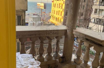 Apartment - 3 Bedrooms - 2 Bathrooms for sale in Al Geish Road - Camp Chezar - Hay Wasat - Alexandria