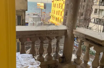 Apartment - 3 Bedrooms - 2 Bathrooms for sale in Al Geish Road - Camp Chezar - Hay Wasat - Alexandria