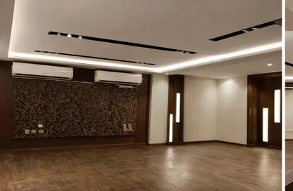 مساحات مكتبية - 8 غرف نوم - 5 حمامات للايجار في شارع البطل احمد عبد العزيز - المهندسين - الجيزة