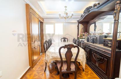 Apartment - 4 Bedrooms - 2 Bathrooms for sale in Sidi Beshr Mosque St. - Sidi Beshr - Hay Awal El Montazah - Alexandria