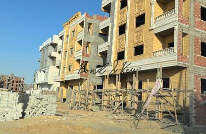 Apartment - 3 Bedrooms - 2 Bathrooms for sale in Bait Alwatan - The 5th Settlement - New Cairo City - Cairo