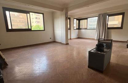 Apartment - 3 Bedrooms - 2 Bathrooms for sale in Mohandessin - Giza