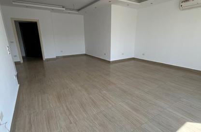 شقة - 2 غرف نوم - 3 حمامات للايجار في ذا كورت ياردز - كمبوندات الشيخ زايد - الشيخ زايد - الجيزة