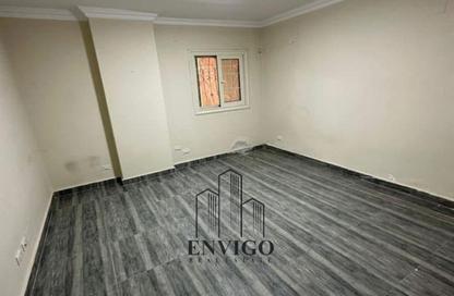 Apartment - 3 Bedrooms - 2 Bathrooms for sale in Ahbab Al Rasoul St. - Al Sefarat District - Nasr City - Cairo