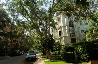 Whole Building - 1 Bedroom - 1 Bathroom for sale in Sarayat Al Maadi - Hay El Maadi - Cairo