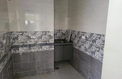 Shop - Studio - 2 Bathrooms for rent in V90 - North Teseen St. - The 5th Settlement - New Cairo City - Cairo