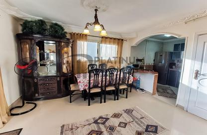 Apartment - 3 Bedrooms - 2 Bathrooms for rent in Mounir Al Sayed Al Far St. - Sporting - Hay Sharq - Alexandria