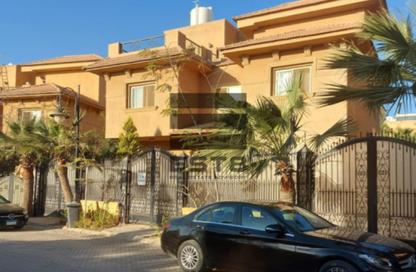 Villa - 6 Bedrooms - 4 Bathrooms for sale in Moon Valley - South Investors Area - New Cairo City - Cairo