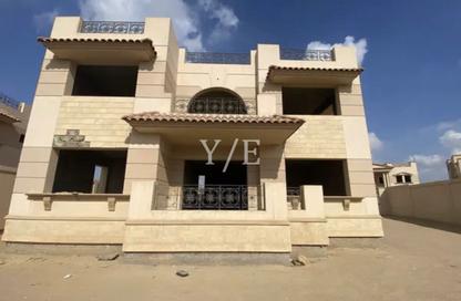 Villa - 5 Bedrooms - 5 Bathrooms for sale in Royal City - Sheikh Zayed Compounds - Sheikh Zayed City - Giza
