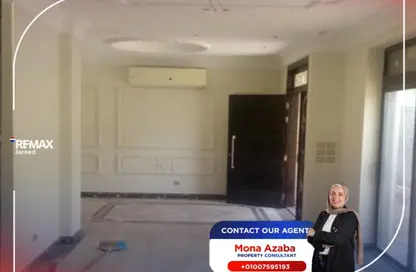 أي فيلا - 4 غرف نوم - 5 حمامات للايجار في بيفرلي هيلز - كمبوندات الشيخ زايد - الشيخ زايد - الجيزة