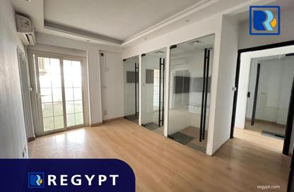 Office Space - Studio - 2 Bathrooms for rent in Street 217 - Degla - Hay El Maadi - Cairo