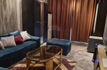 شقة - 2 غرف نوم - 2 حمامات للايجار في شارع طه حسين - الزمالك - القاهرة