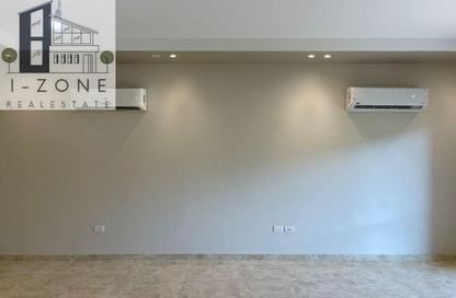 Apartment - 2 Bedrooms - 3 Bathrooms for sale in Eastown - 5th Settlement Compounds - The 5th Settlement - New Cairo City - Cairo