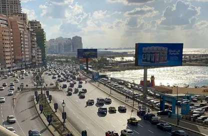 شقة - 5 غرف نوم - 4 حمامات للبيع في طريق الجيش - لوران - حي شرق - الاسكندرية