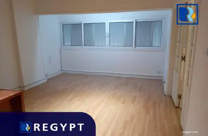 مساحات مكتبية - 3 غرف نوم - 1 حمام للايجار في شارع اسماعيل محمد - الزمالك - القاهرة