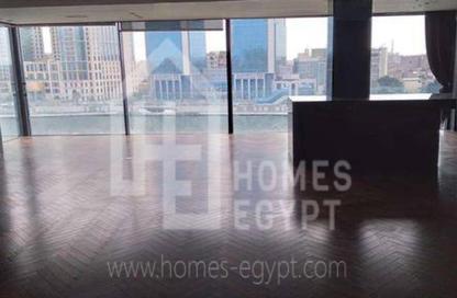 Apartment - 4 Bedrooms - 3 Bathrooms for sale in Ahmed Heshmat St. - Zamalek - Cairo