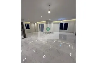 Apartment - 3 Bedrooms - 3 Bathrooms for sale in Mohamed Kamel Al Harouny St. - 6th Zone - Nasr City - Cairo