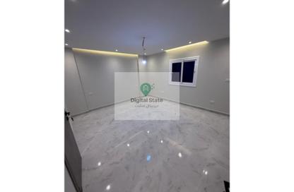 Apartment - 3 Bedrooms - 3 Bathrooms for sale in Mohamed Kamel Al Harouny St. - 6th Zone - Nasr City - Cairo