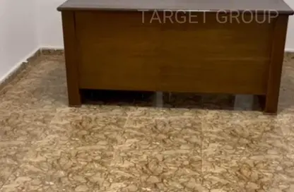 عيادة - 4 غرف نوم - 2 حمامات للايجار في شارع الاهرام - روكسي - مصر الجديدة - القاهرة