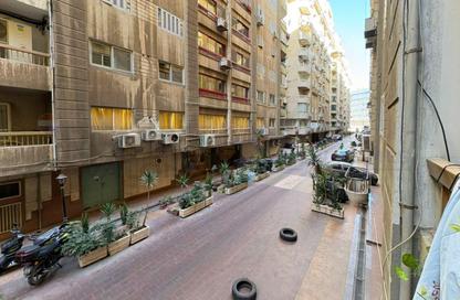 Apartment - 3 Bedrooms - 2 Bathrooms for sale in Smouha - Hay Sharq - Alexandria