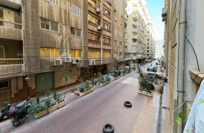 Apartment - 3 Bedrooms - 2 Bathrooms for sale in Smouha - Hay Sharq - Alexandria