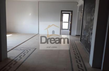 Co-Working Space - Studio - 4 Bathrooms for rent in Dr Michel Bakhoum St. - Dokki - Giza