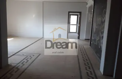 مكتب عمل جماعي - استوديو - 4 حمامات للايجار في شارع الدكتور ميشيل باخوم - الدقي - الجيزة