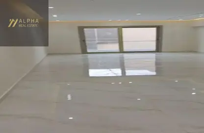 شقة - 3 غرف نوم - 3 حمامات للايجار في جاليريا  مون فالى - المستثمرين الجنوبية - مدينة القاهرة الجديدة - القاهرة